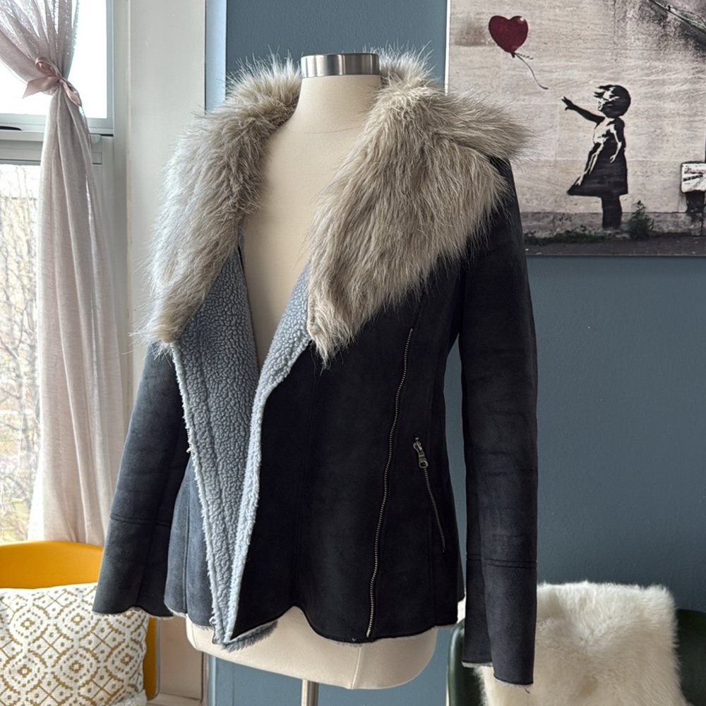 GUESS Women's Gray Faux Fur Collar Jacket | Size M - Picture 9 of 12